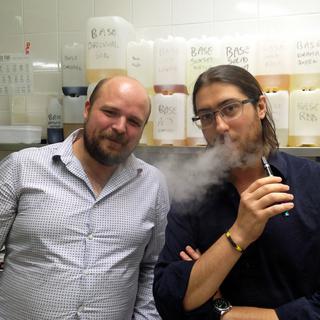 Jean Lorcy et Jean Moiroud, fabricants français d'e-liquides: "Jamais nous n’accepterons de nous faire racheter par un grand cigarettier! [Maurine Mercier]