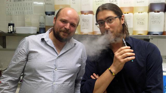 Jean Lorcy et Jean Moiroud, fabricants français d'e-liquides: "Jamais nous n’accepterons de nous faire racheter par un grand cigarettier! [Maurine Mercier]