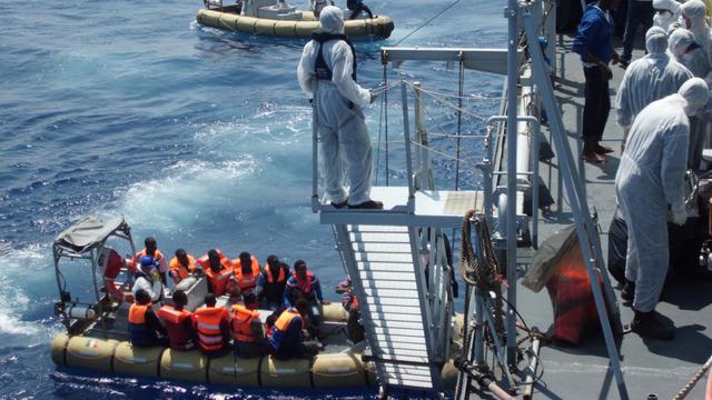 Près de 1600 migrants ont été sauvés ce week-end dans le cadre de l'opération "Mare Nostrum". [Keystone]