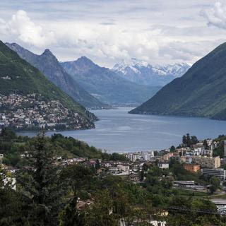 Vue sur Lugano et son lac. [Keystone - Christian Beutler]