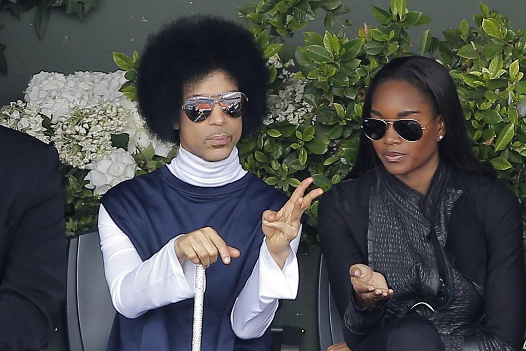 Prince était présent dans les travées du court Philippe Chatrier pour voir Nadal à l'oeuvre. [KEYSTONE - Michel Spingler]