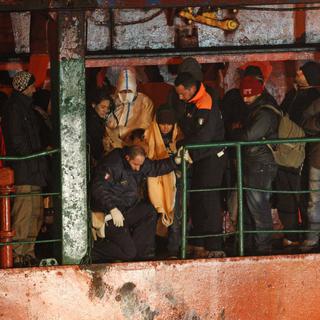 900 migrants étaient entassés dans le navire-cargo Blue Sky M. [AP Photo/Keystone - Ivan Tortorella]