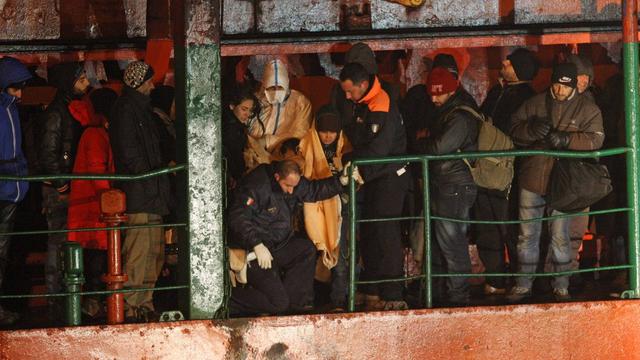 900 migrants étaient entassés dans le navire-cargo Blue Sky M. [AP Photo/Keystone - Ivan Tortorella]