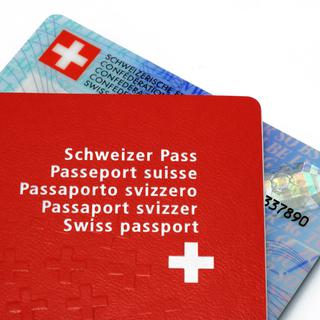 Passeport suisse, carte d'identité [Fotolia - © Schlierner]
