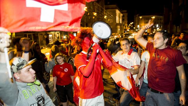 Ici à Lausanne, les supporters étaient survoltés. [Jean-Christophe Bott]