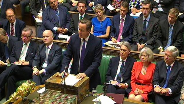 David Cameron, durant les débats qui ont finalement mener au feu vert  à une intervention britannique. [ParliementTV]