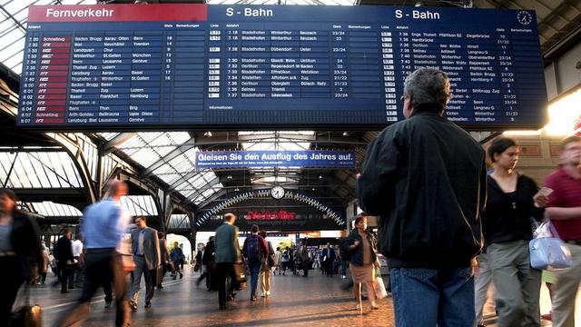 Le tableau de la gare de Zurich sera lui aussi remplacé d'ici à la fin de l'année prochaine. [Gaetan Bally]