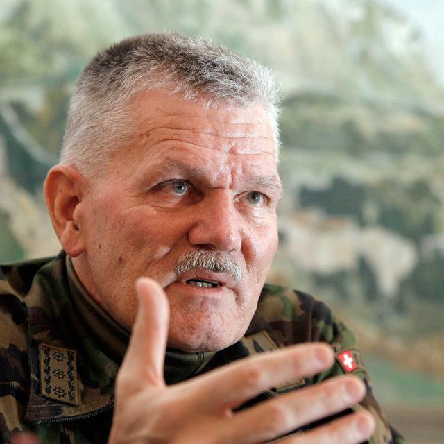 L'ancien chef de l'armée suisse se montre très critique sur la campagne pour le Gripen. Image d'archives. [Peter Klaunzer]