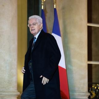 Lionel Jospin devant le Palais de l'Elysée à Paris le 5 décembre 2012. [Martin Bureau]