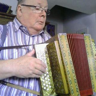 L'accordéoniste bernois Werner Aeschbacher. [RTS - Alain Croubalian]