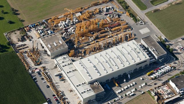 Vue aérienne de l'entreprise Liebherr à Reiden (LU), en 2012. [Keystone - Alessandro Della Bella]