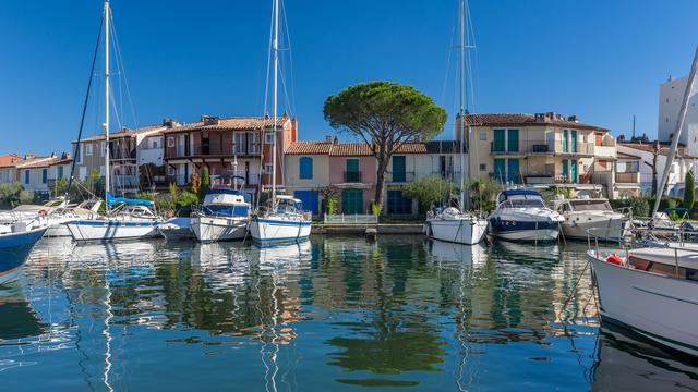 Le gouvernement va proposer une surtaxe d'habitation sur les résidences secondaires en "zones tendues". [Robert Palomba/Only France]