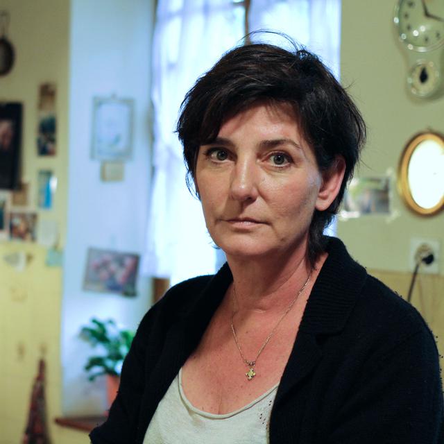 La comédienne Claude-Inga Barbey, chez elle à Genève en 2014. [Charles Sigel]