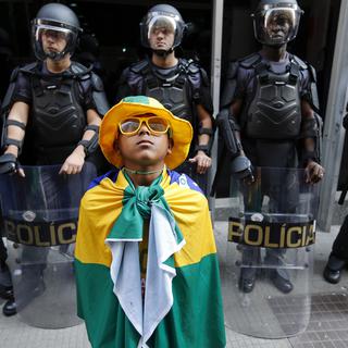 Le Brésil va osciller pendant un mois entre fête et contestation. [Damir Sagolj]