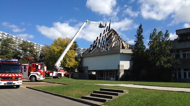 L'incendie a complètement détruit la toiture. [RTS]