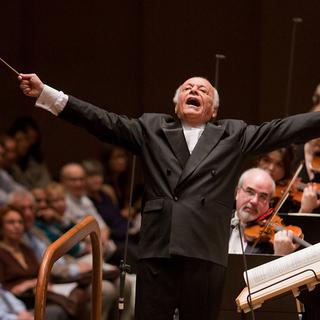 Le chef d'orchestre Lorin Maazel à la tête du New York Philharmonic en 2009. [Chris Lee]