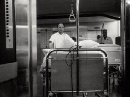 Visite à l'hôpital de Genève en 1970. [RTS]