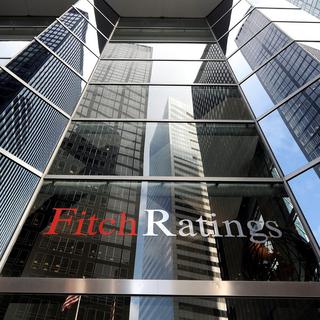L'agence de notation Fitch Ratings n'est pas convaincue par la politique économique de Paris. [Keystone - EPA/JUSTIN LANE]