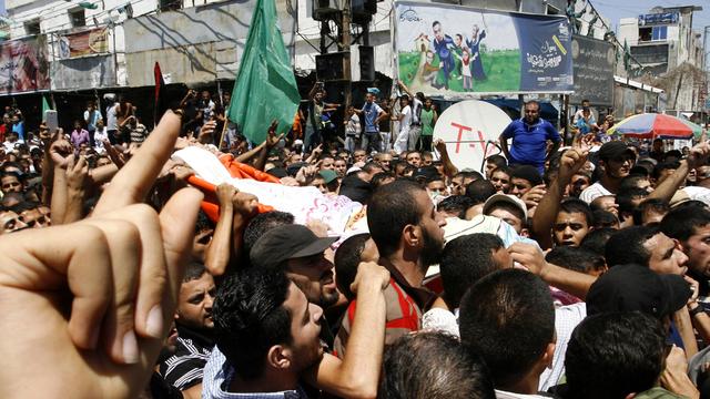 Les trois chefs militaires du Hamas ont été enterrés jeudi. [Rahim Khatib/Anadolu Agency]