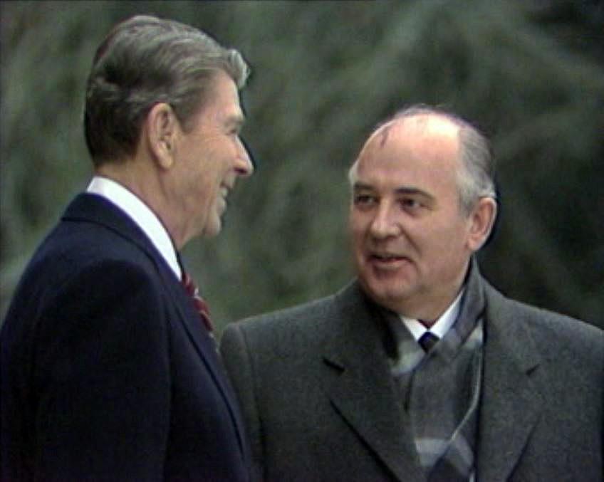 Premier jour de la rencontre entre Reagan et Gorbatchev à Genève.