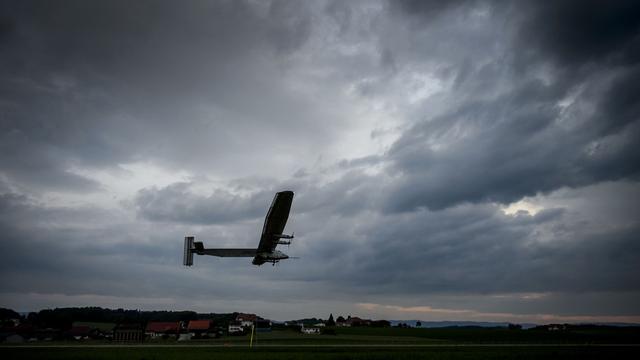 Solar Impulse 2 a effectué un premier vol lundi à Payerne [Fabrice Coffrini]