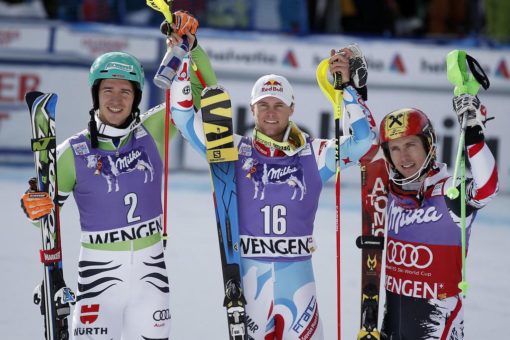 Sur la 3e marche du podium, Hirscher (à dr.) n'a pas réussi à gagner son 1er slalom à Wengen. [KEYSTONE - Peter Klaunzer]