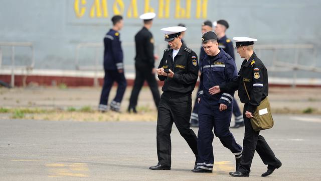 Les 400 marins russes sont arrivés à Saint-Nazaire à bord du navire militaire russe Smolny. [Jean-Sébastien Evrard]