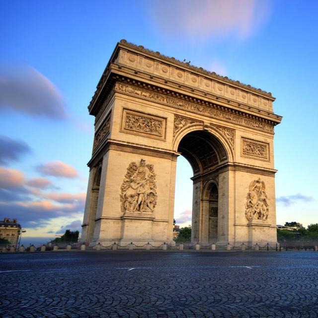 L'Arc de triomphe de Paris. [revoc9]
