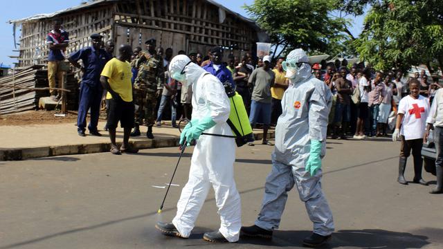 Ebola au quotidien dans un quartier de Freetown, [Josephus Olu-Mammah]