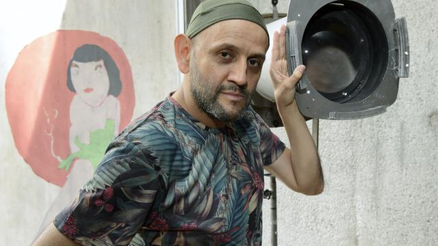 Omar Porras, fondateur et directeur du Teatro Malandro, photographié dans son théâtre à Genève, le mercredi 21 mai 2014. [Martial Trezzini]