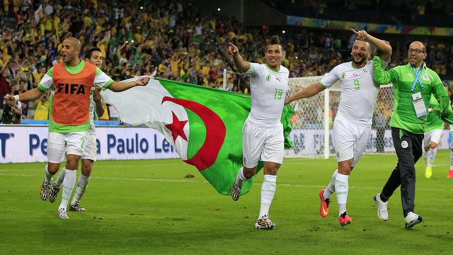 Les Fennecs peuvent laisser exploser leur joie: l'Algérie est qualifiée pour la première fois de son histoire pour les huitièmes. [Adrian Dennis]