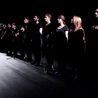 La compagnie d'Alexandre Doublet interprète "All apologies - Hamlet". [facebook.com/ciedoublet - Nora Rupp]