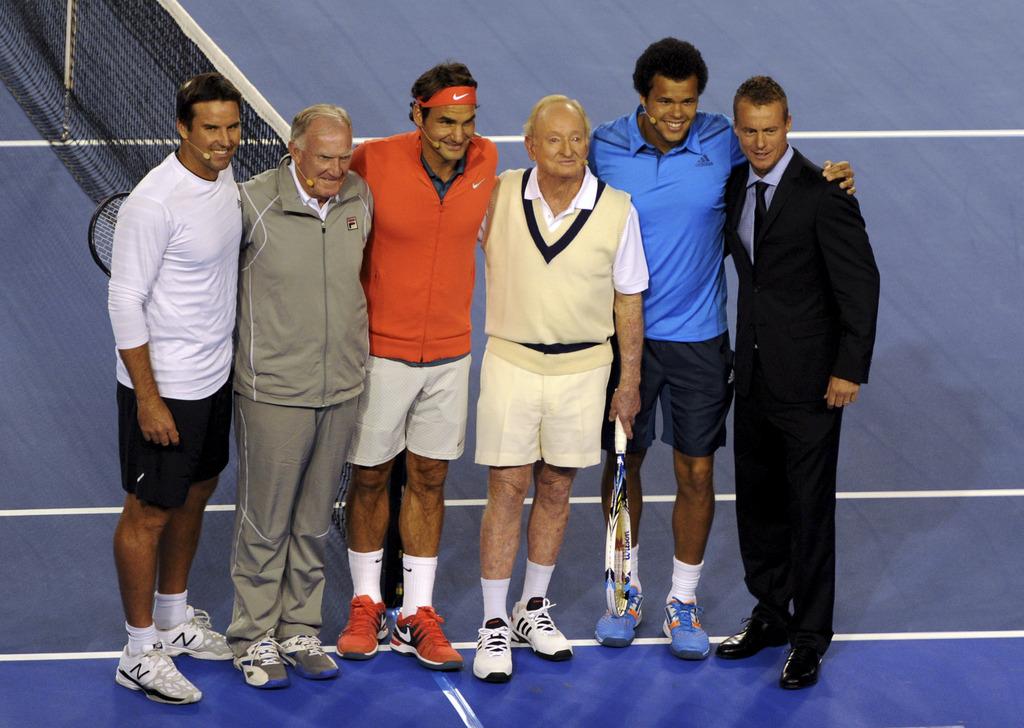 Patrick Rafter, Tony Roche, Roger Federer, Rod Laver, Jo-Wilfried Tsonga et Lleyton Hewitt. Que du beau monde! [KEYSTONE - Mal Fairclough]