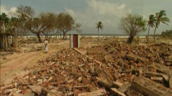 Les côtes du Sri Lanka ravagées par le tsunami de 2004. [RTS]