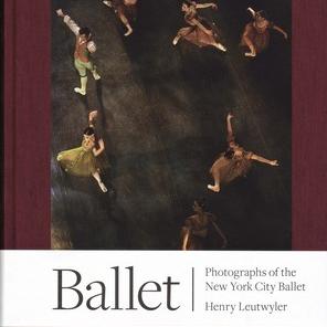 Couverture de "Ballet - Photographs of the New York City Ballet" de Henry Leutwyler. [steidl.de]