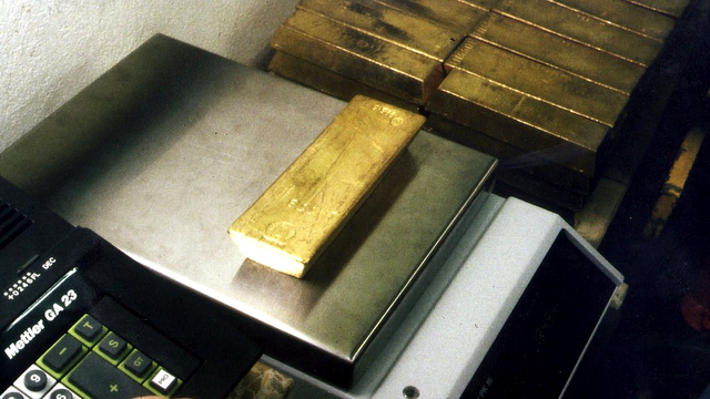 L'initiative vise à conserver les réserves d'or dans les coffres de la BNS. [Str/Keystone]