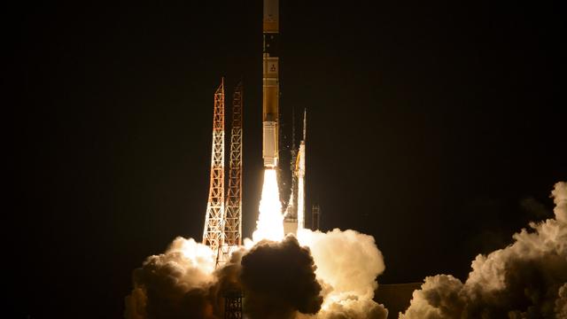 La fusée nippone H2A a décollé dans la nuit de jeudi à vendredi du Japon pour placer en orbite le satellite de mesure des précipitations terrestres GPM. [NASA/BILL INGALLS / HANDOUT"]