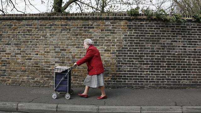 Les femmes peuvent espérer vivre jusqu'à 73 ans en moyenne dans le monde. [Stefan Wermuth]