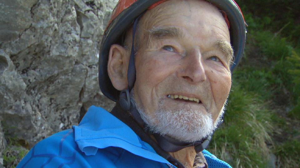 PAJU a accompagné Marcel Rémy, 92 ans, dans l’ascension de la Dent de Jaman.