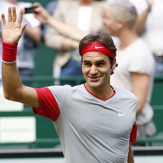 Federer a retrouvé le sourire sur le gazon de Halle. [Michael Probst]