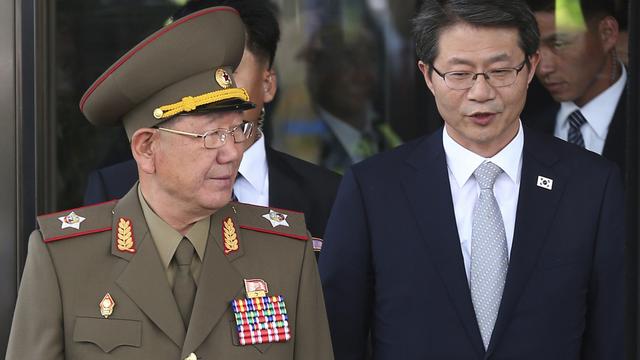 Rencontre rarissime entre les autorités des deux Corées. [AP Photo/Yonhap, Yun Tae-hyun]