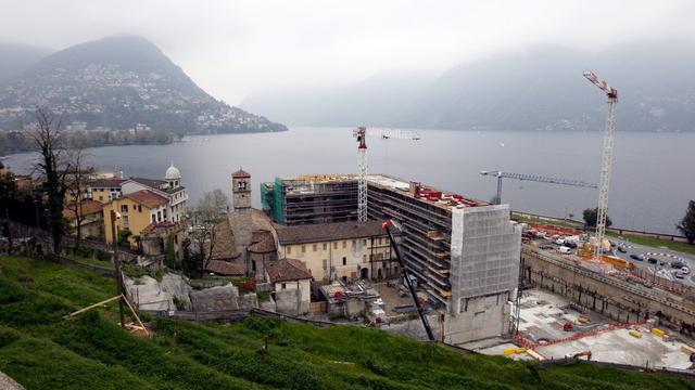 Chantier de construction à Lugano, Tessin. [Keystone - Karl Mathis]