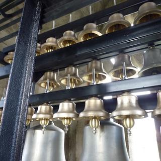 Les 24 nouvelles cloches du carillon de Chantemerle, à Pully. [langages.ch - Daniel Thomas]
