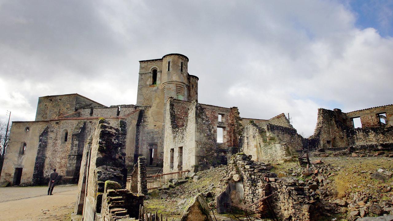 Oradour-sur-Glâne, en ruines, a été conservé en l'état depuis 1944. [Pierre Andrieu]