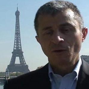 Kader Abderraim, politologue spécialiste de l'Algérie. [Dailymotion]