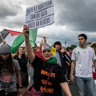 Les manifestants ont appelé à une coexistence pacifique entre Palestiniens et Israéliens. [CITIZENSIDE/AFP - Achraf Chouchane]