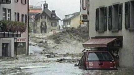 Inondation à Brigue en 1993 [RTS]