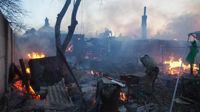 Scènes de destructions après des bombardements près de l'aéroport de Donetsk, dans l'est de l'Ukraine. [Menahem Kahana]