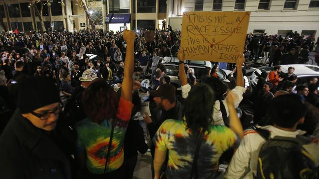 Manifestants à New York contre les violences policières. [Stephen Lam]