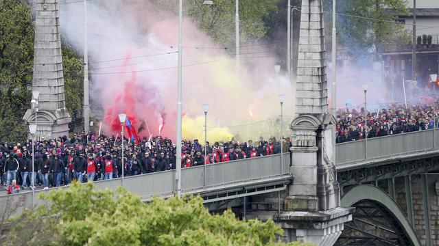 Les supporters du FC Bâle avant la finale de la Coupe de Suisse à Berne. [Peter Klaunzer]